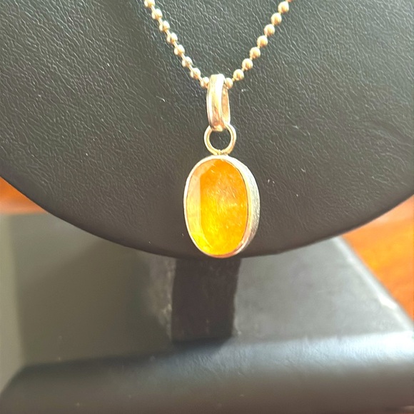 Sterling Silver Necklace With Yellow Citrine - Picture 2 of 5